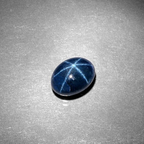 Saphir Étoilé Bleu naturelle Coupe ovale, 2.02 ct, Opaque