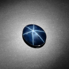 Saphir étoilé bleue naturelle coupe ovale, 4,06 ct, opaque
