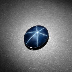 Saphir étoilé bleue naturelle coupe ovale, 4,06 ct, opaque