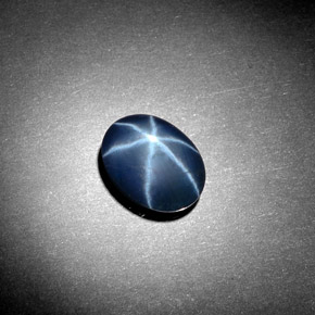 Saphir étoilé bleue naturelle coupe ovale, 2,91 ct, opaque