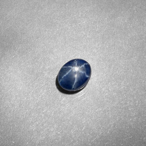 Saphir étoilé bleue naturelle transparent, 0,67 ct, transparent / translucide