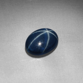 Saphir étoilé bleue naturelle coupe ovale, 1,52 ct, opaque