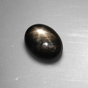 Saphir Étoilé Noire naturelle Coupe ovale, 1.84 ct, Opaque