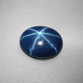 Saphir étoilé bleue naturelle coupe ovale, 2,34 ct, opaque