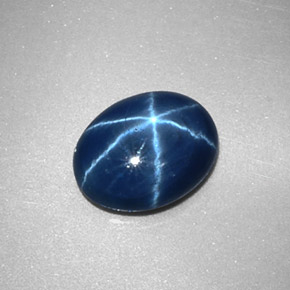Saphir étoilé bleue naturelle coupe ovale, 2,34 ct, opaque