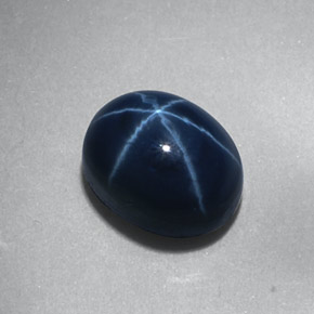 Saphir étoilé bleue naturelle coupe ovale, 2,23 ct, opaque