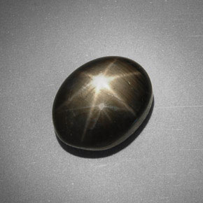 Saphir Étoilé Noire naturelle Coupe ovale, 5.63 ct, Opaque