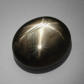 Saphir Étoilé Noire naturelle Coupe ovale, 32.74 ct, Opaque