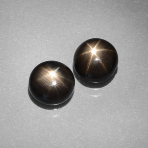Achetez naturel ct noir saphir étoilé gems, coupe roude, en provenance thaïlande chez gemselect. en stock, livraison internationale!