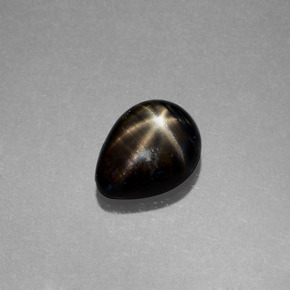 Saphir étoilé noir naturelle en forme de poire, 1,79 ct, opaque