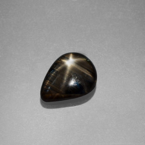 Saphir Étoilé Noire naturelle En forme de poire, 2.75 ct, Opaque