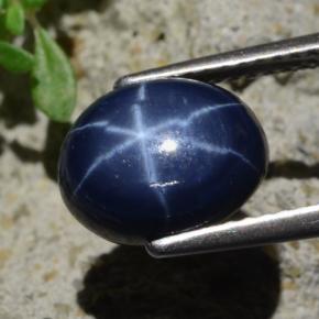 Saphir étoilé bleue naturelle coupe ovale, 4,81 ct, opaque