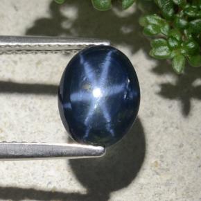 Saphir étoilé bleue naturelle coupe ovale, 2,14 ct, opaque