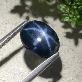 Saphir étoilé bleue naturelle coupe ovale, 2,14 ct, opaque