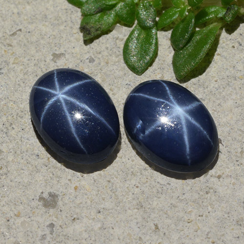 Achetez naturel 2,13ct bleue saphir étoilé gems, coupe ovale, en provenance madagascar chez gemselect. en stock, livraison internationale!