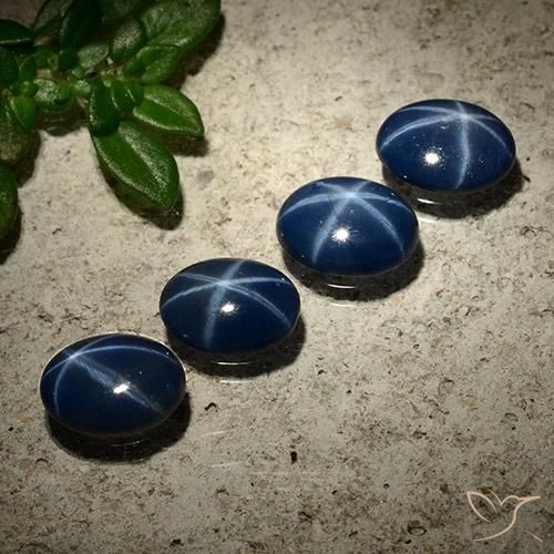 Shop natural 2.89ct Bleu foncé Saphir étoilé gems, ovale, from Thaïlande at GemSelect. In stock, global shipping!