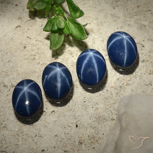 Shop natural 2.84ct Bleu marine profond Saphir étoilé gems, ovale, from Thaïlande at GemSelect. In stock, global shipping!