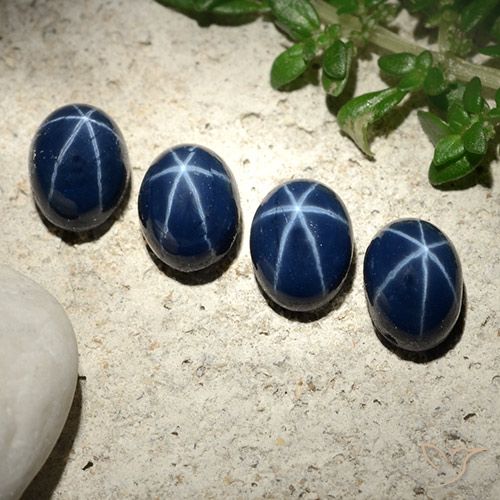 Achetez naturel 6.13ct Bleu marine profond Saphir Étoilé gems, Coupe ovale, En provenance Thaïlande chez GemSelect. En stock, livraison internationale!