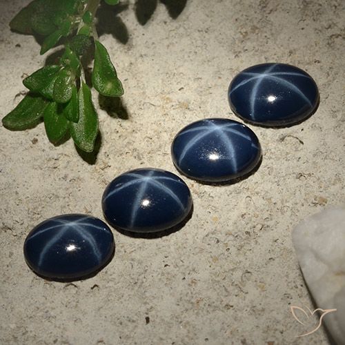 Shop natural 3.27ct Bleu marine profond Saphir étoilé gems, ovale, from Thaïlande at GemSelect. In stock, global shipping!