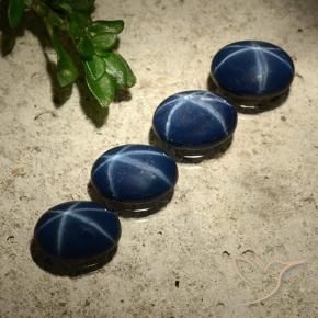 Shop natural 3.37ct Bleu marine profond Saphir étoilé gems, ovale, from Thaïlande at GemSelect. In stock, global shipping!
