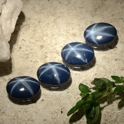 Shop natural 2.92ct Bleu marine profond Saphir étoilé gems, ovale, from Thaïlande at GemSelect. In stock, global shipping!