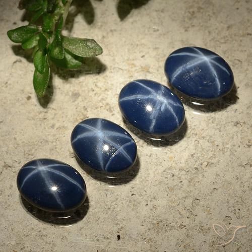 Shop natural 3.01ct Bleu foncé Saphir étoilé gems, ovale, from Thaïlande at GemSelect. In stock, global shipping!