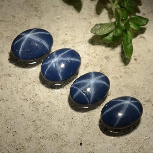 Shop natural 3.01ct Bleu foncé Saphir étoilé gems, ovale, from Thaïlande at GemSelect. In stock, global shipping!