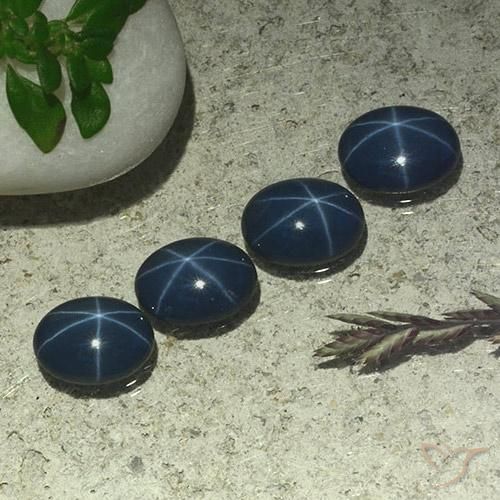 Shop natural 3.45ct Bleu foncé Saphir étoilé gems, ovale, from Thaïlande at GemSelect. In stock, global shipping!