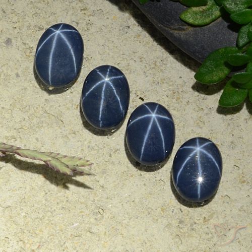3.20ctw Naturel Bleu foncé Saphir étoilé, ovale, Opaque