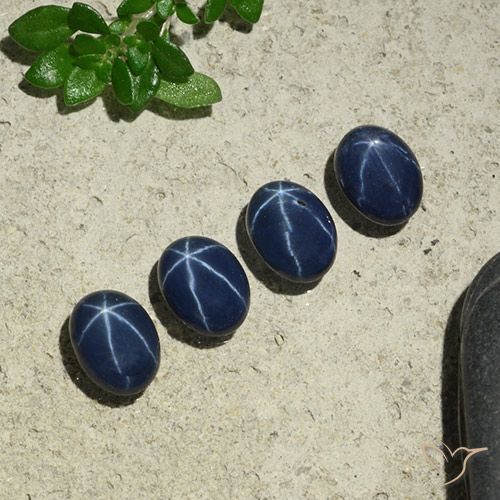 4.17ctw Naturel Bleu marine profond Saphir étoilé, ovale, Opaque