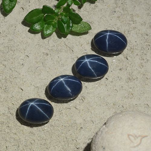 Shop natural 4.60ct Bleu foncé Saphir étoilé gems, ovale, from Thaïlande at GemSelect. In stock, global shipping!