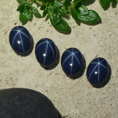 4.38ctw Naturel Bleu foncé Saphir étoilé, ovale, Opaque
