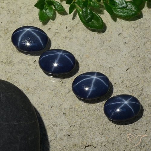 3.34ctw Naturel Bleu foncé Saphir étoilé, ovale, Opaque