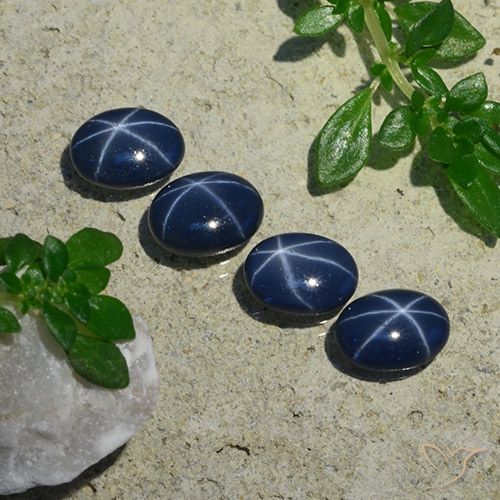 Shop natural 4.08ct Bleu foncé Saphir étoilé gems, ovale, from Thaïlande at GemSelect. In stock, global shipping!