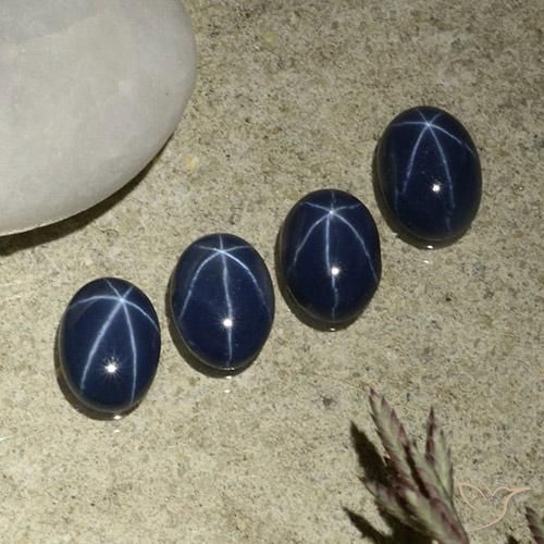 Shop natural 3.82ct Bleu foncé Saphir étoilé gems, ovale, from Thaïlande at GemSelect. In stock, global shipping!