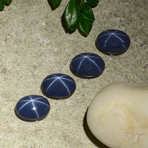 Shop natural 3.43ct Bleu foncé Saphir étoilé gems, ovale, from Thaïlande at GemSelect. In stock, global shipping!