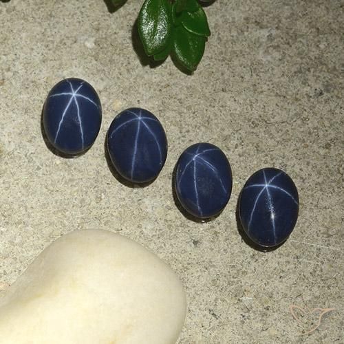 3.56ctw Naturel Bleu marine profond Saphir étoilé, ovale, Opaque