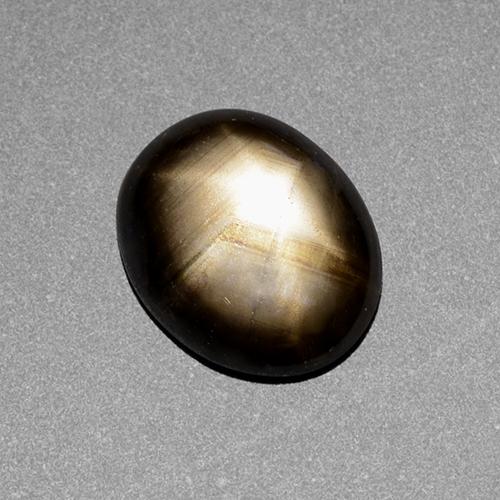 Saphir étoilé noir naturelle coupe ovale, 2,39 ct, opaque