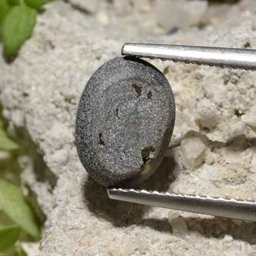 Saphir Étoilé Noire naturelle Coupe ovale, 3.94 ct, Opaque