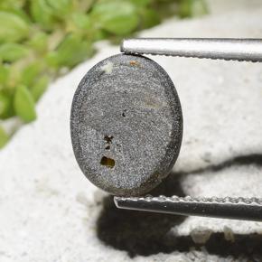 Saphir Étoilé Noire naturelle Coupe ovale, 2.54 ct, Opaque