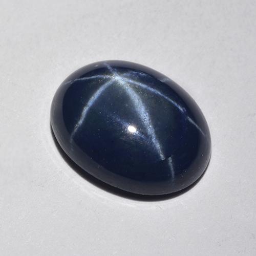 Saphir Étoilé Bleu royal naturelle Coupe ovale, 3.89 ct, Translucide