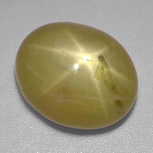 Saphir étoilé doré naturelle coupe ovale, 18,61 ct, opaque