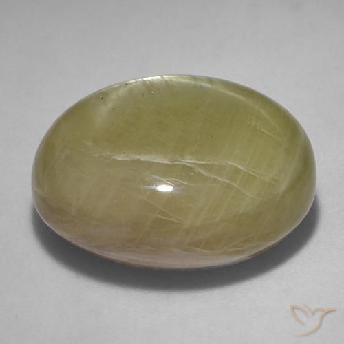 Saphir étoilé Jaune doré naturelle ovale, 30.01 ct, Opaque