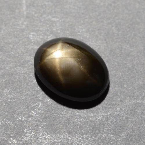 Saphir étoilé noir naturelle coupe ovale, 1,12 ct, opaque