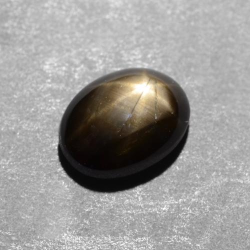 Saphir étoilé noir naturelle coupe ovale, 1,12 ct, opaque
