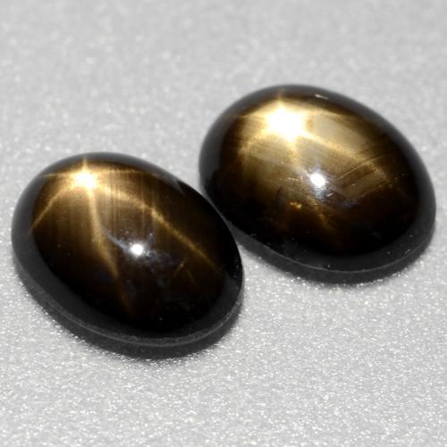 Achetez naturel 2.61ct Noire Saphir Étoilé gems, Coupe ovale, En provenance Thaïlande chez GemSelect. En stock, livraison internationale!