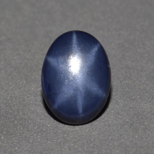 Saphir étoilé bleue naturelle coupe ovale, 0,90 ct, opaque