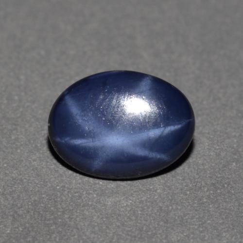 Saphir étoilé bleue naturelle coupe ovale, 0,90 ct, opaque