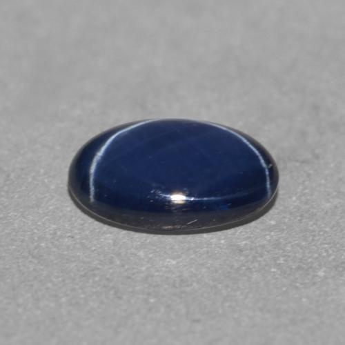 Saphir Étoilé Bleu foncé naturelle Coupe ovale, 0.99 ct, Translucide