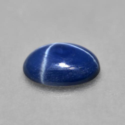 Saphir Étoilé Bleu foncé naturelle Coupe ovale, 0.84 ct, Translucide